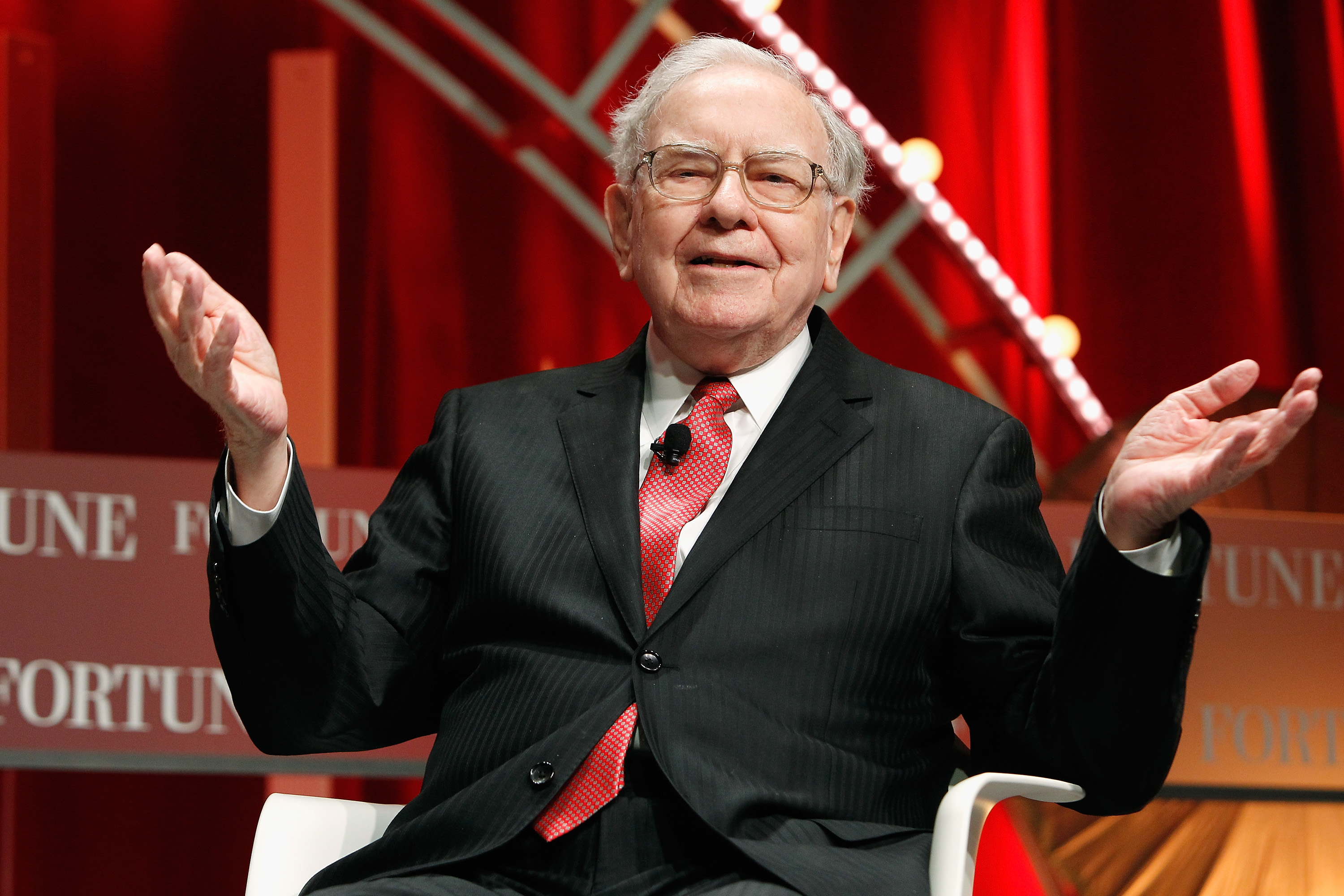 profile background image of warren buffett